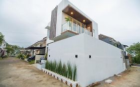 Villa White House Batu